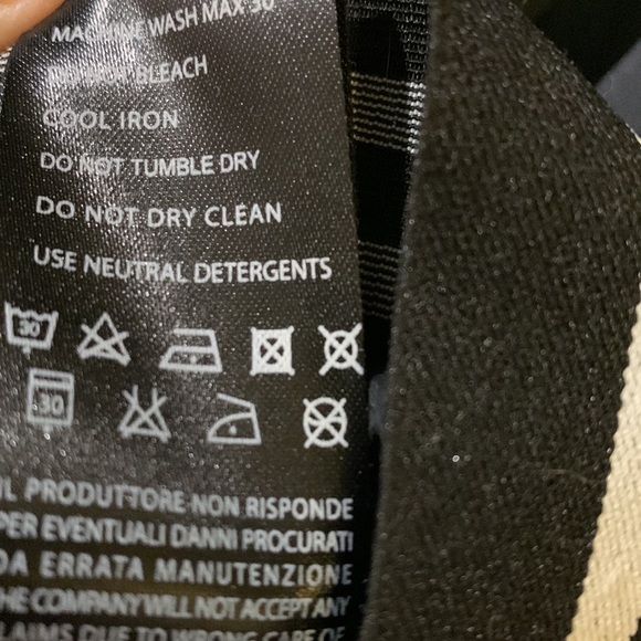 Equiline Italia contemporary horse coat - Picture 8 of 10